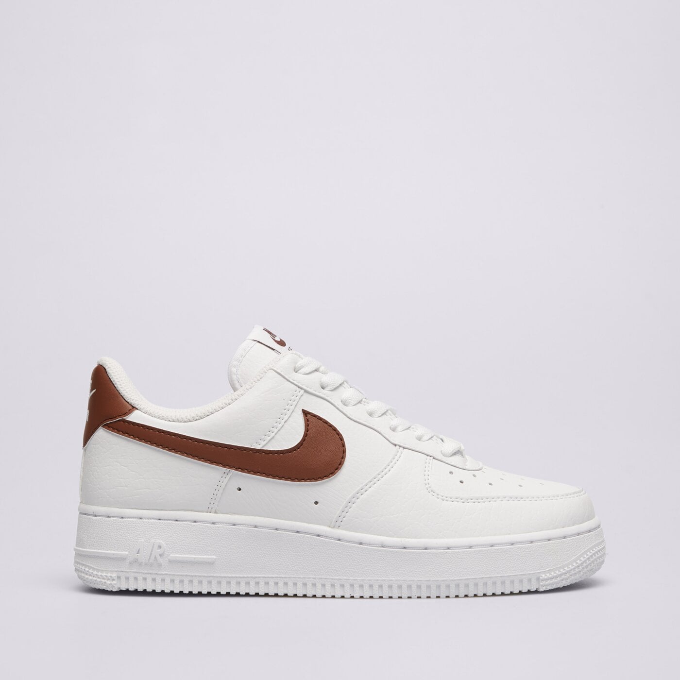 Дамски маратонки NIKE W AIR FORCE 1 '07 NEXT NATURE dc9486-115 цвят бял