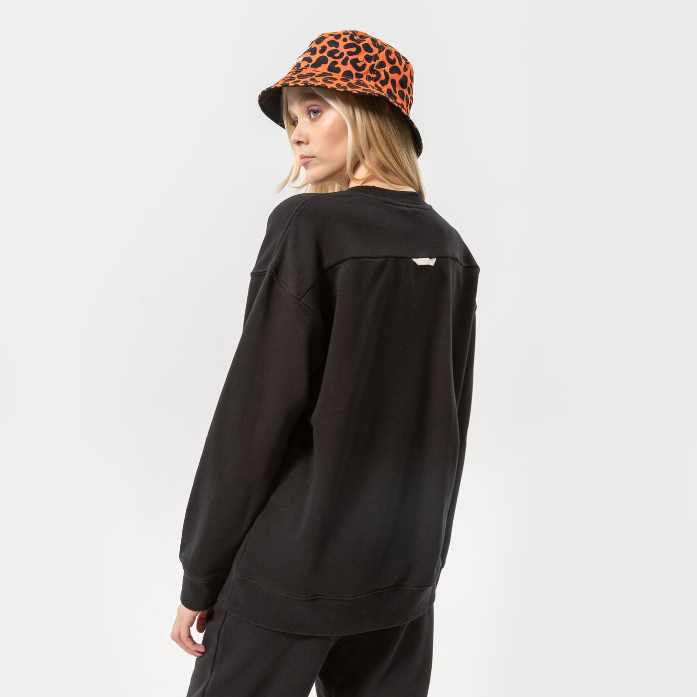 Дамски суичър ADIDAS СУИТЧЪР CREW hm4868 цвят черен