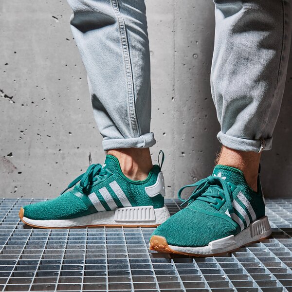 Мъжки маратонки ADIDAS NMD_R1 fx6788 цвят зелен