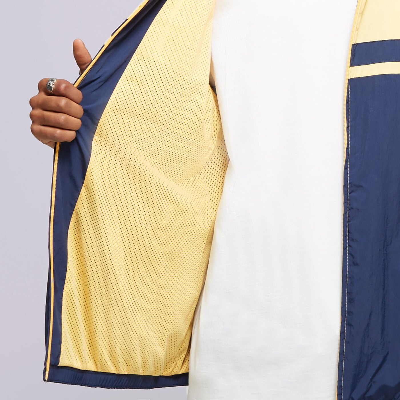 Мъжко преходно яке ADIDAS ЯКЕ WINDBREAKER iu0202 цвят тъмносин