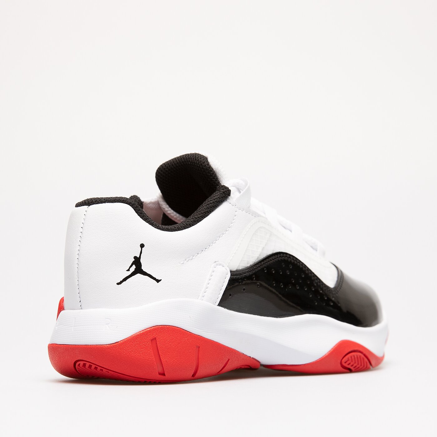 Детски маратонки AIR JORDAN 11 CMFT LOW BG  cz0907-102 цвят бял