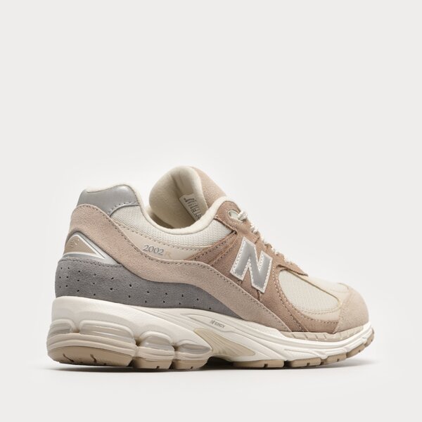 Дамски маратонки NEW BALANCE 2002  m2002rsi цвят кафяв