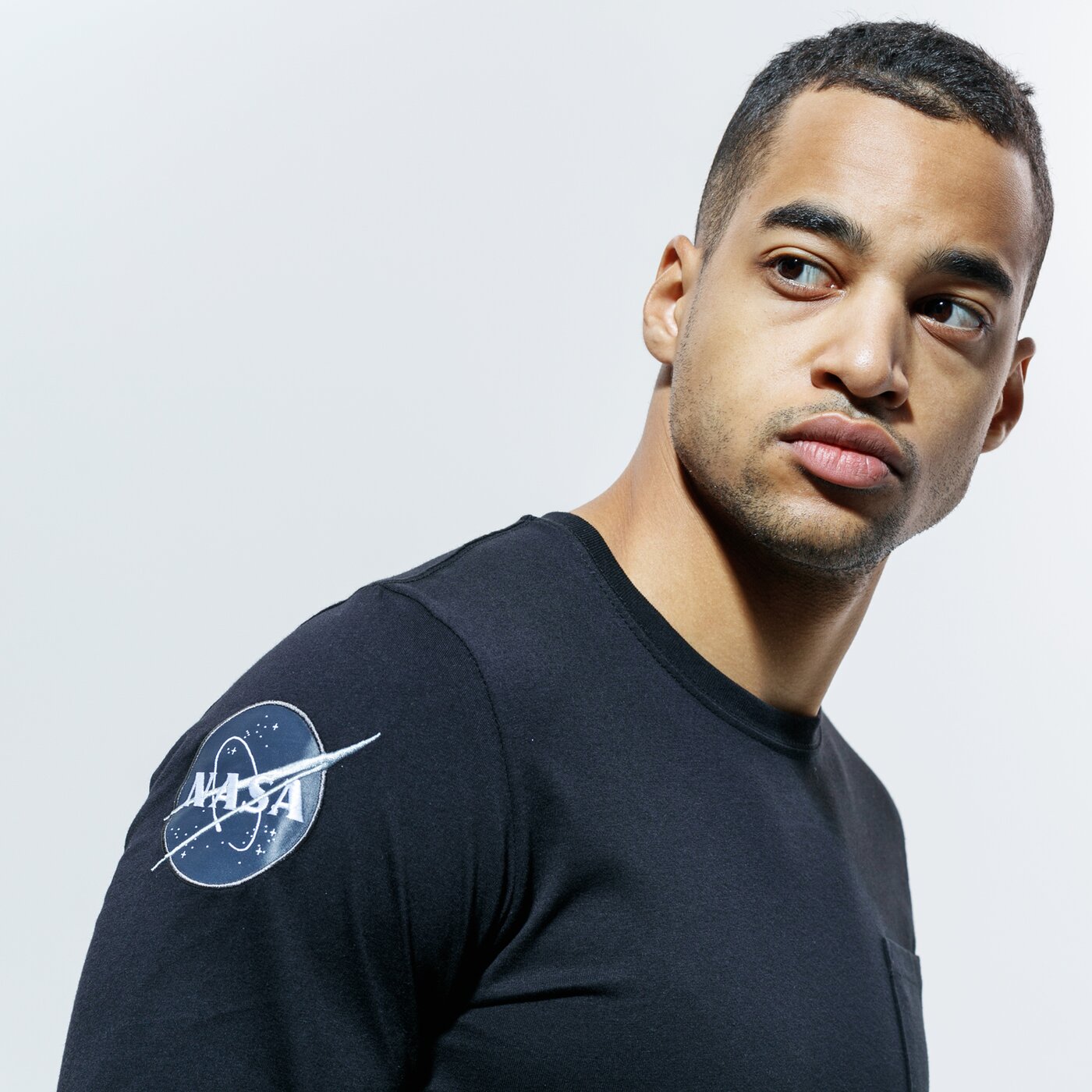 Мъжка тениска ALPHA INDUSTRIES ТЕНИСКА NASA LS 17653203 цвят черен