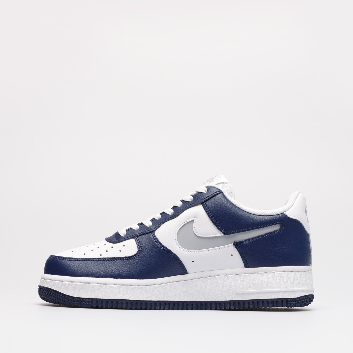 Мъжки маратонки NIKE AIR FORCE 1 dv3501-400 цвят бял