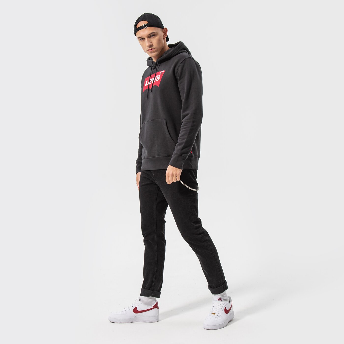 Мъжки суичър LEVI'S СУИТЧЪР С КАЧУЛКА STANDARD GRAPHIC HOODIE 38424-0001 цвят черен