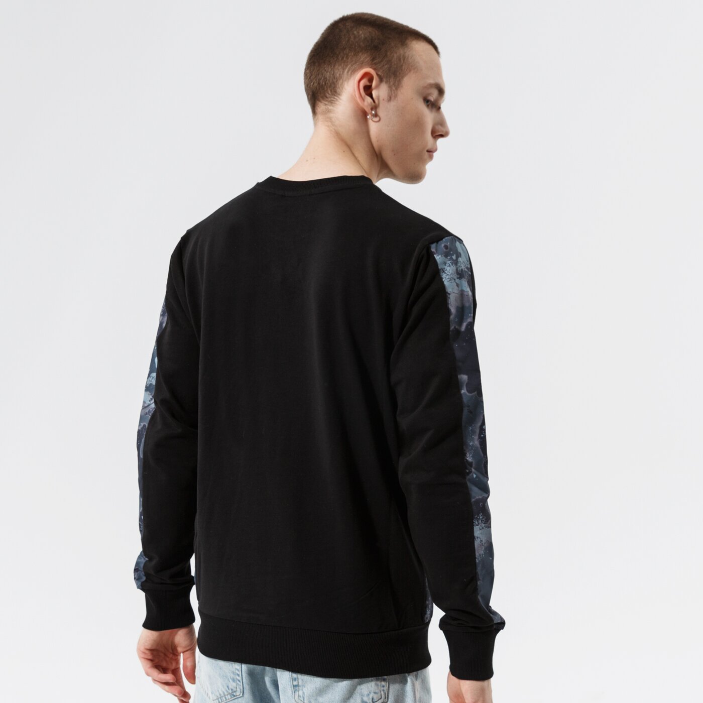 Мъжки суичър NEW ERA СУИТЧЪР NEW ERA OUTDR UTLTY PANEL CRW LOSLAK BLK 12827167 цвят черен