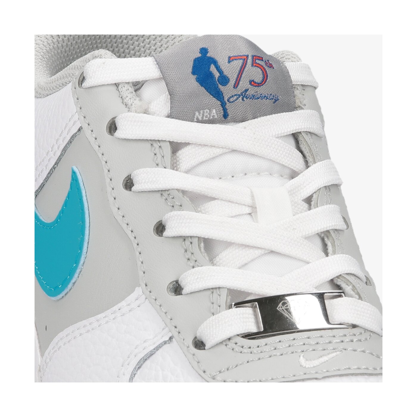 Детски маратонки NIKE AIR FORCE 1 LV8 EMB (GS) dj9993-100 цвят бял