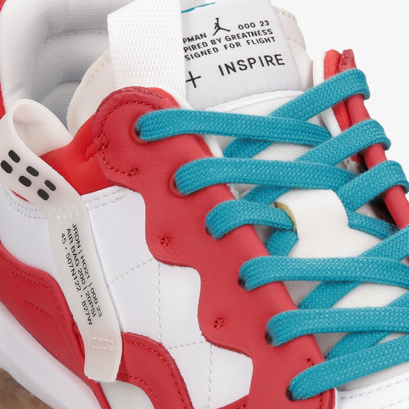 Мъжки маратонки JORDAN MA2  cv8122-600 цвят червен