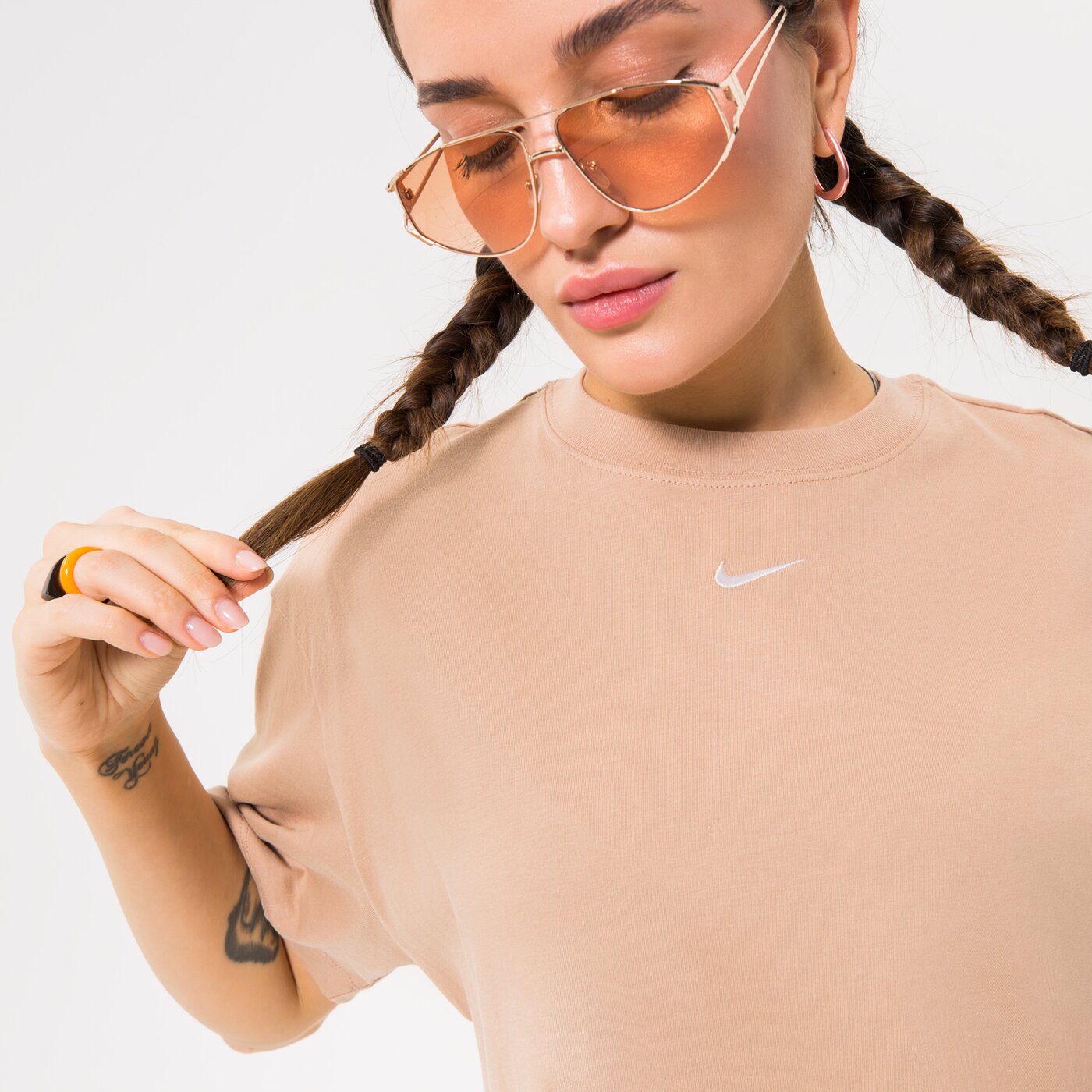 Дамска тениска NIKE ТЕНИСКА W NSW SS ТОП SU cj2242200 цвят бежов