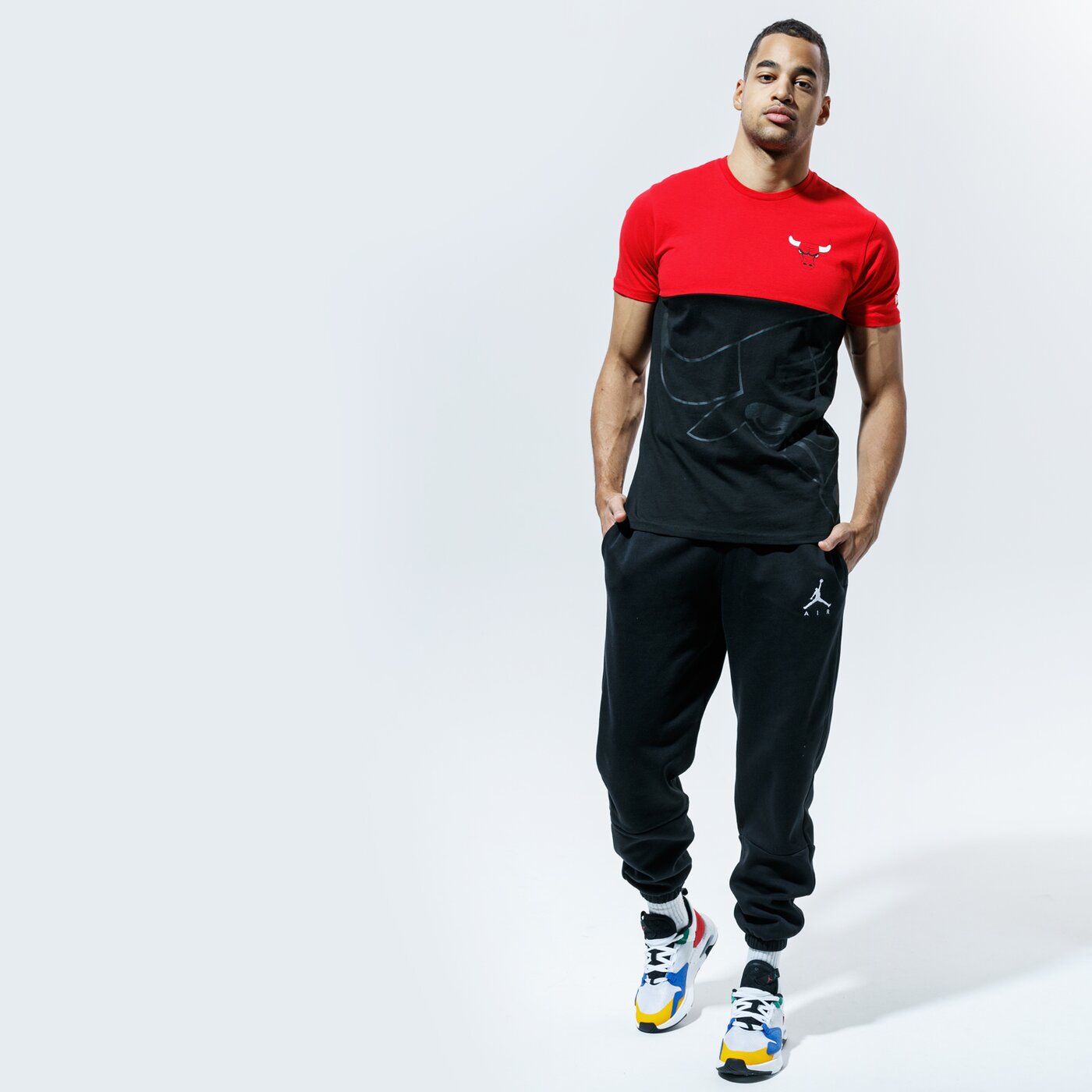 Мъжка тениска NEW ERA ТЕНИСКА NBA LARGE OTL SS TEE CHIBUL FDRBLK 12487535 цвят черен