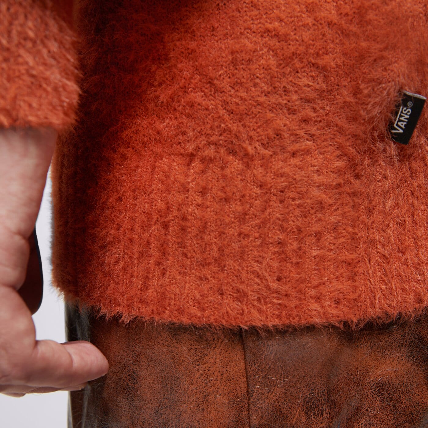 VANS ПУЛОВЕР ELMSFORD SOLID CREW SWEATER vn000he4c9j цвят оранжев