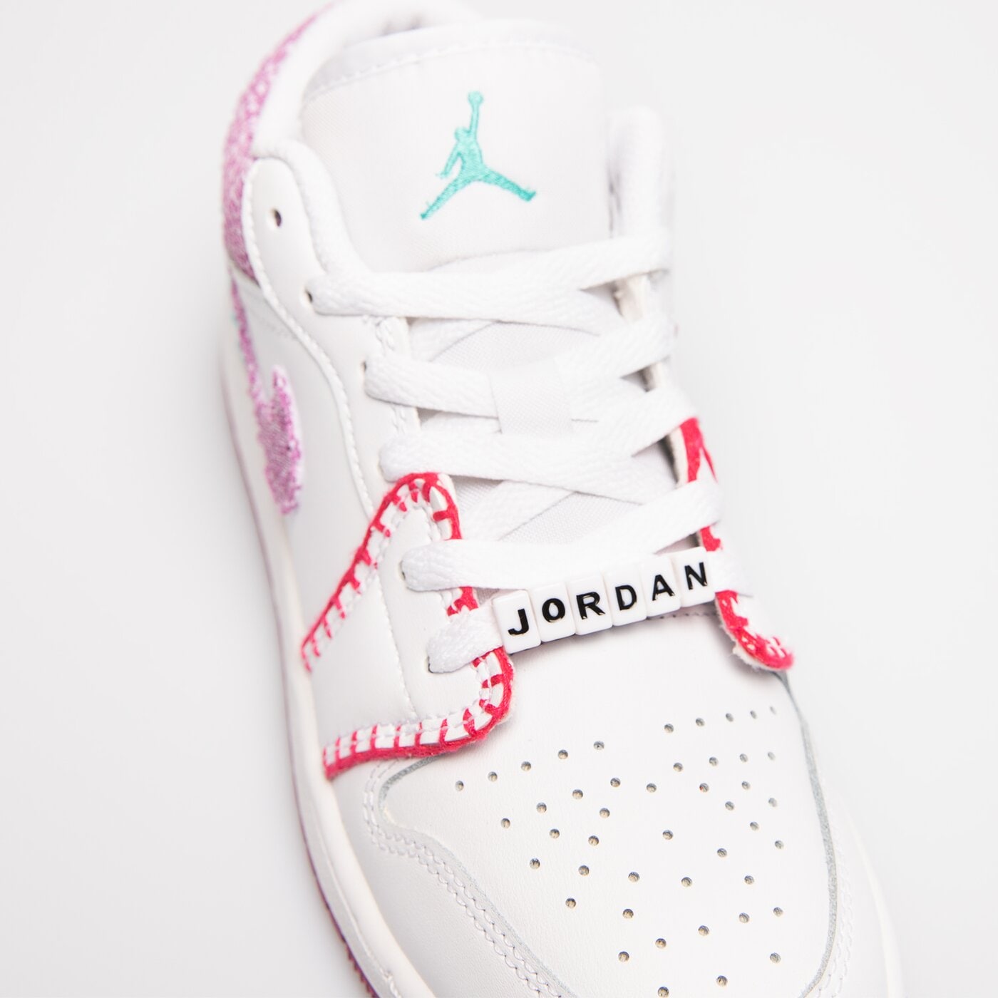 Детски маратонки AIR JORDAN 1 LOW SE (GS) dm9037-100 цвят бял