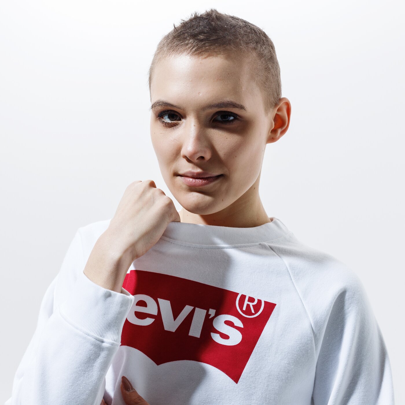 Дамски суичър LEVI'S СУИТЧЪР RELAXED GRAPHIC CREW 29717-0014 цвят бял