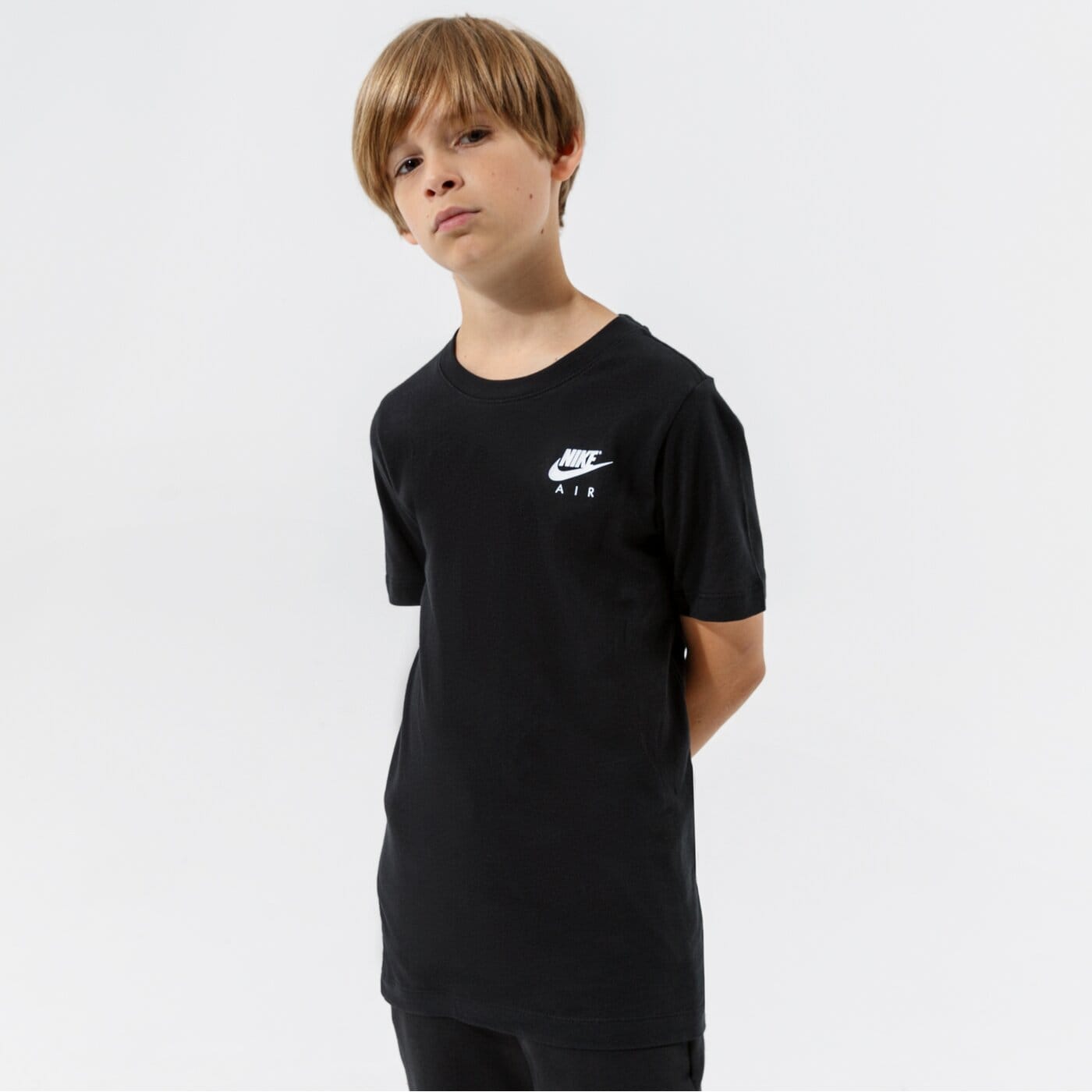 Детска тениска NIKE ТЕНИСКА B NSW TEE AIR C/S FA21 BOY dj6613-010 цвят черен