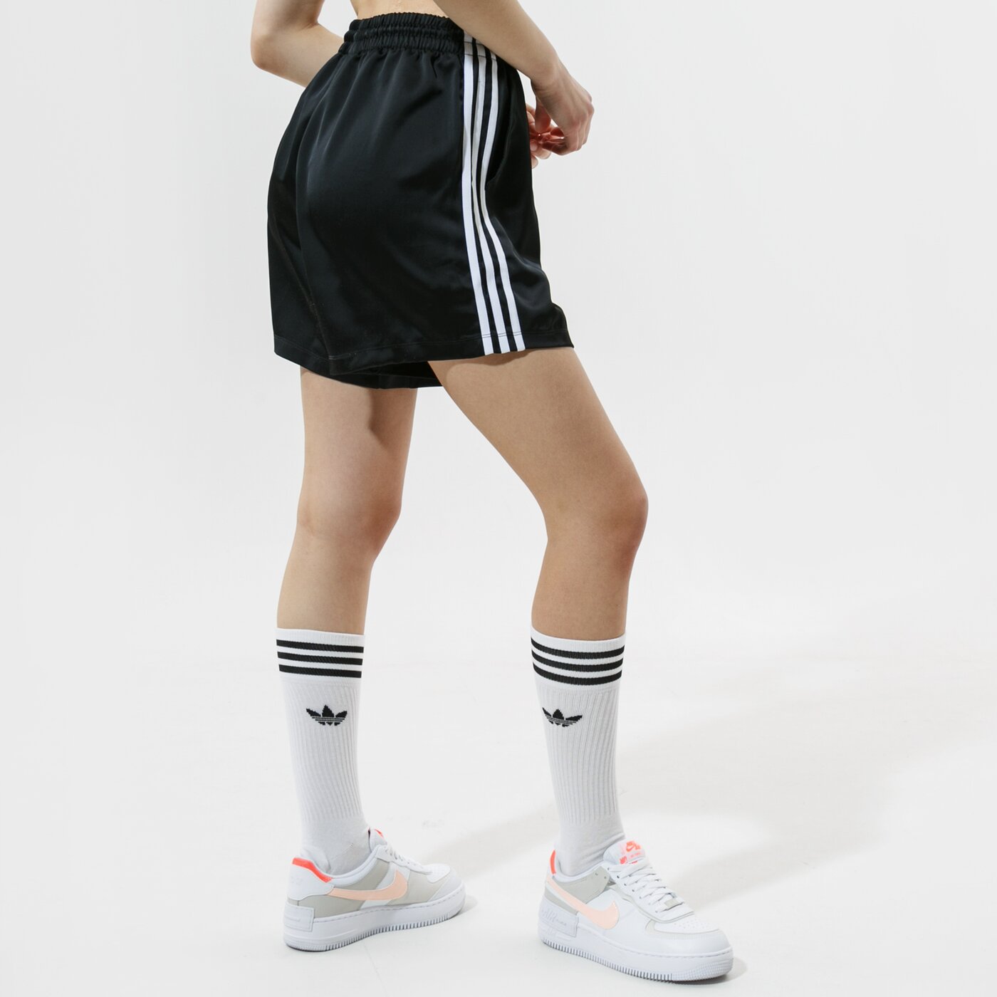 Дамски къси панталони ADIDAS ШОРТИ SATIN SHORTS gn2774 цвят черен