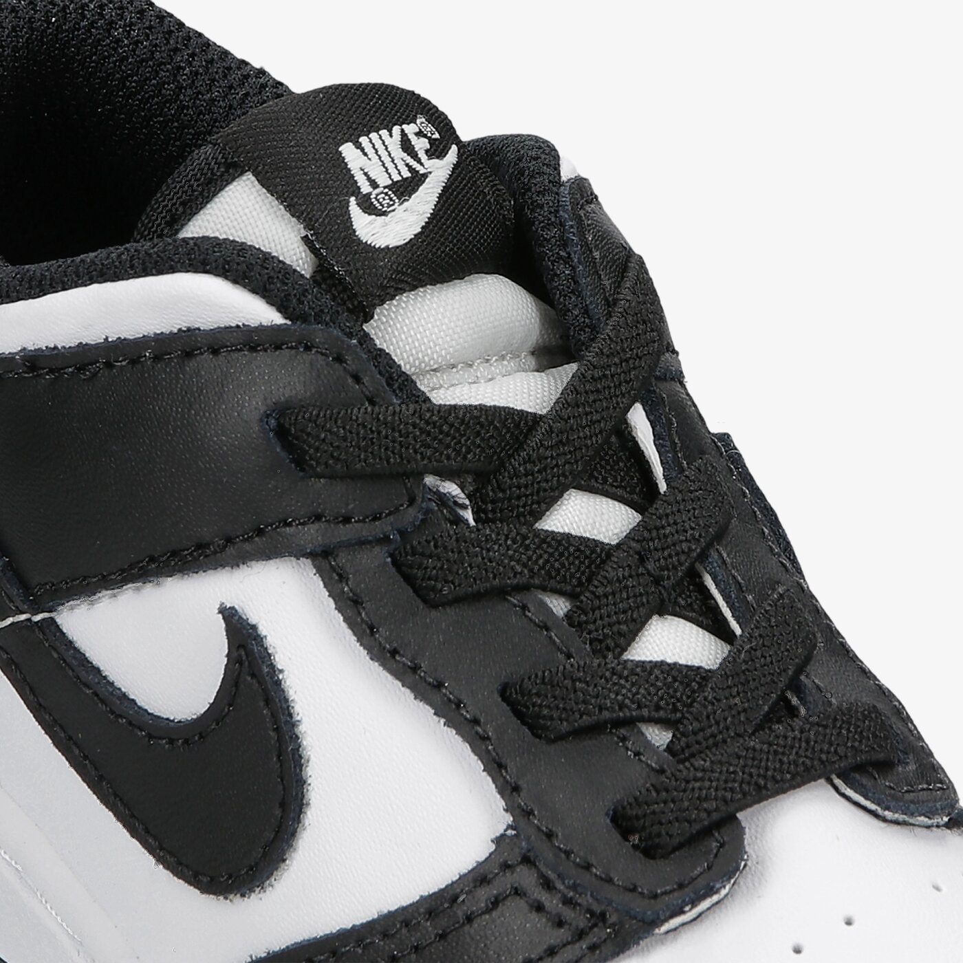 Детски маратонки NIKE DUNK LOW  cw1589-100 цвят черен