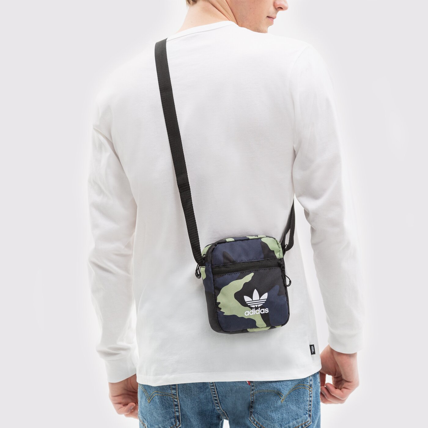 Дамски сак ADIDAS ЧАНТА CAMO FEST BAG hc9525 цвят многоцветен