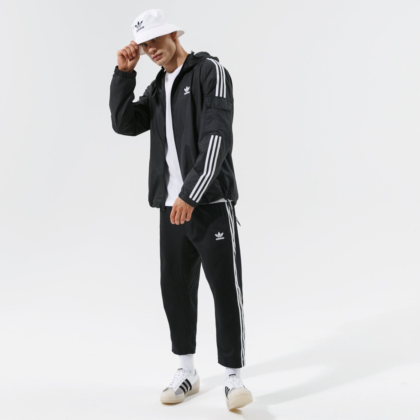 Мъжки панталони ADIDAS ПАНТАЛОНИ 3-STRIPES 7/8 P h09121 цвят черен