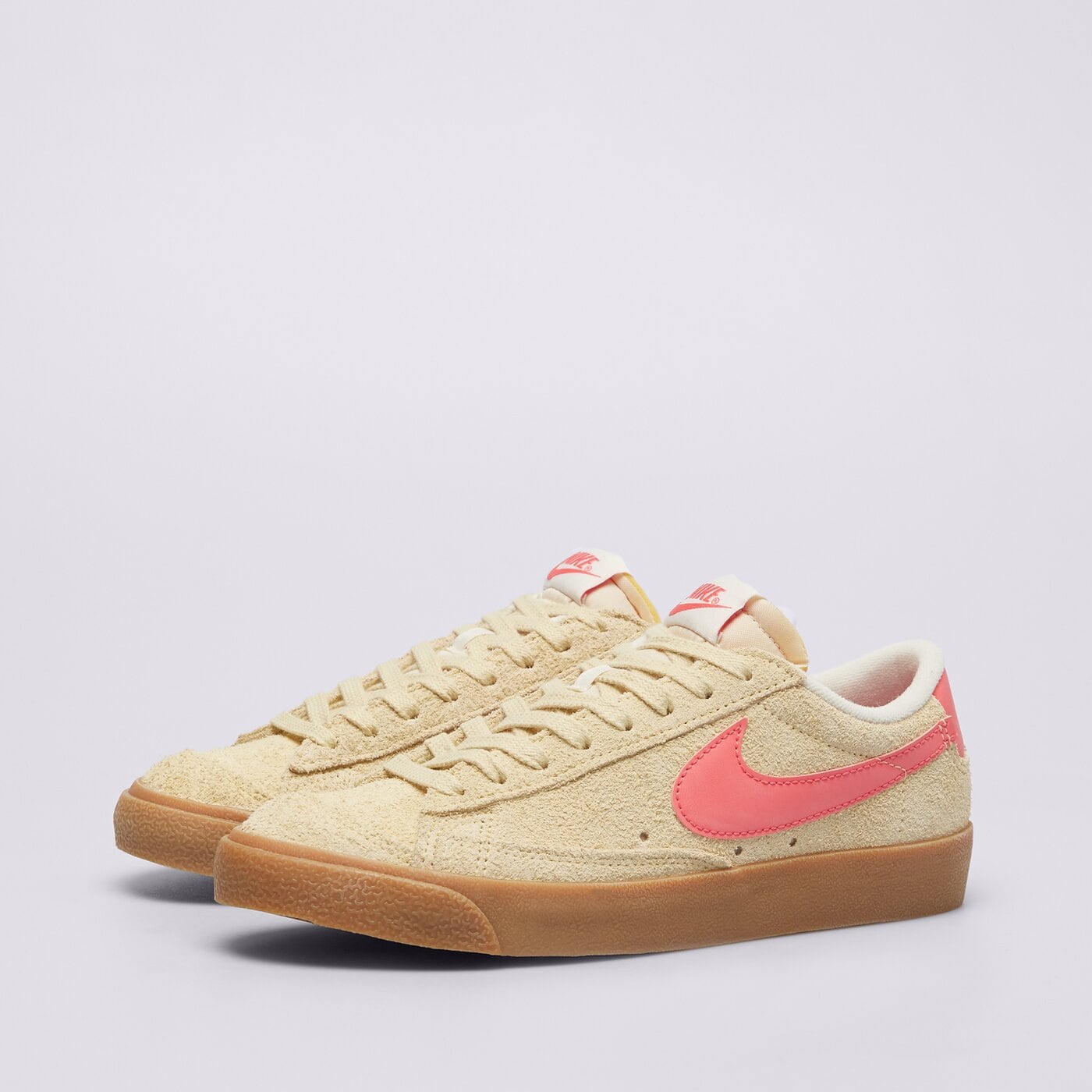 Дамски маратонки NIKE BLAZER LOW '77 VINTAGE fq8060-700 цвят жълт
