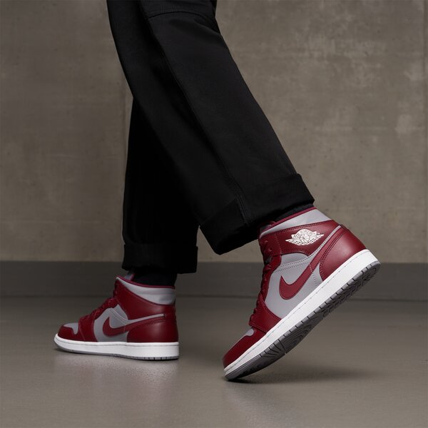 Мъжки маратонки AIR JORDAN 1 MID  dq8426-615 цвят сив