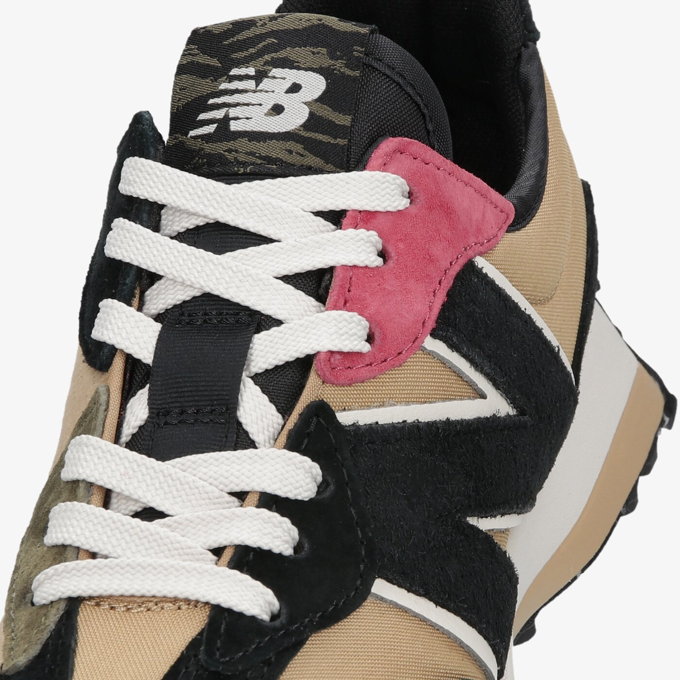 Дамски маратонки NEW BALANCE 327  u327cnp цвят черен