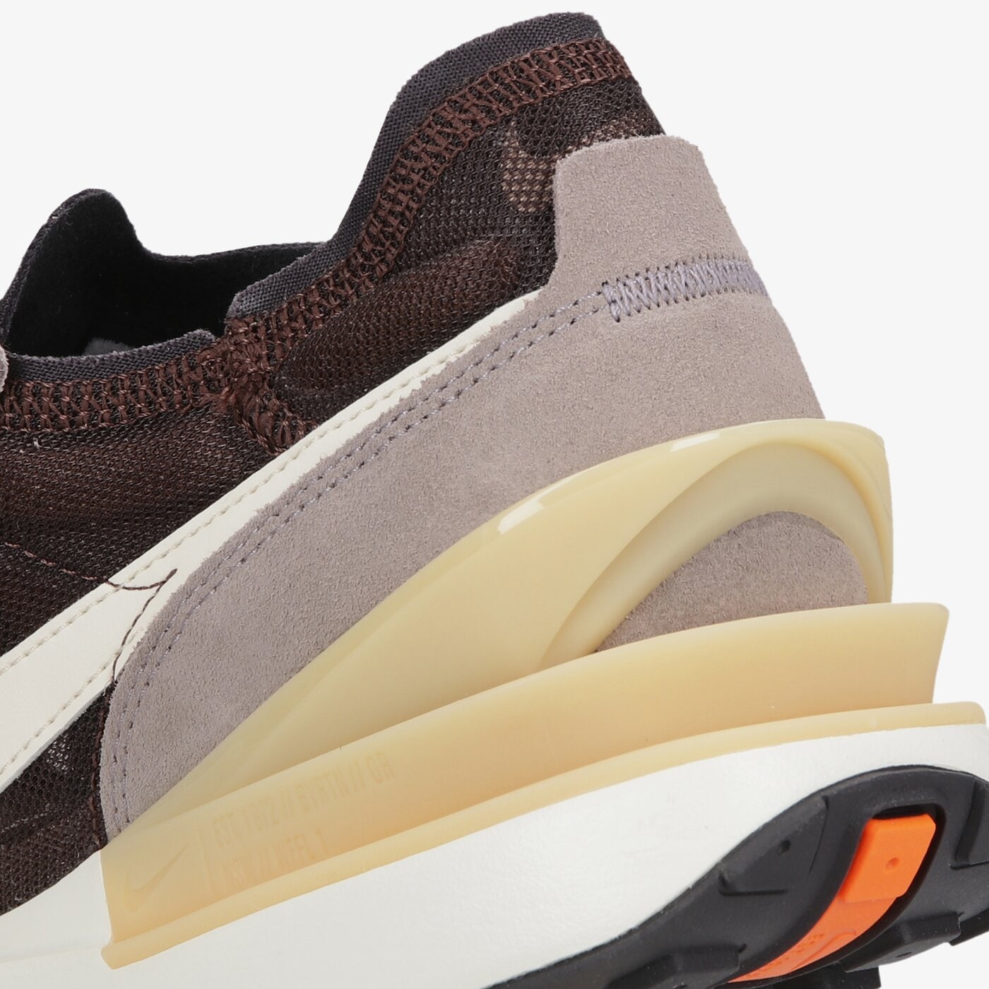 Мъжки маратонки NIKE WAFFLE ONE da7995-200 цвят кафяв