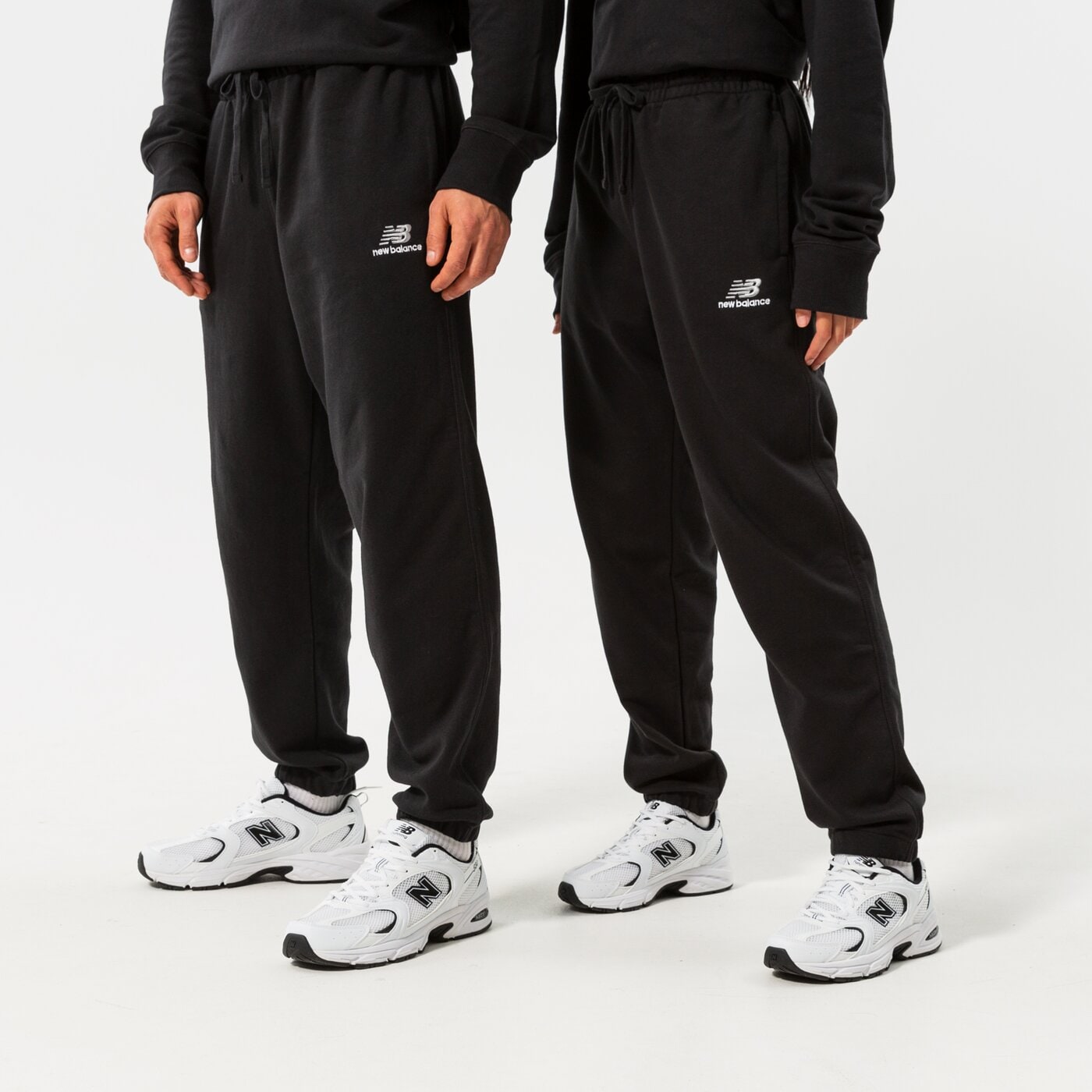 Дамски панталони NEW BALANCE ПАНТАЛОНИ NB ESSENTIALS UNI-SSENTIALS SWEATPANT up21500bk цвят черен