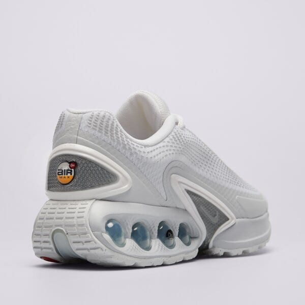 Дамски маратонки NIKE W AIR MAX DN  fj3145-100 цвят бял