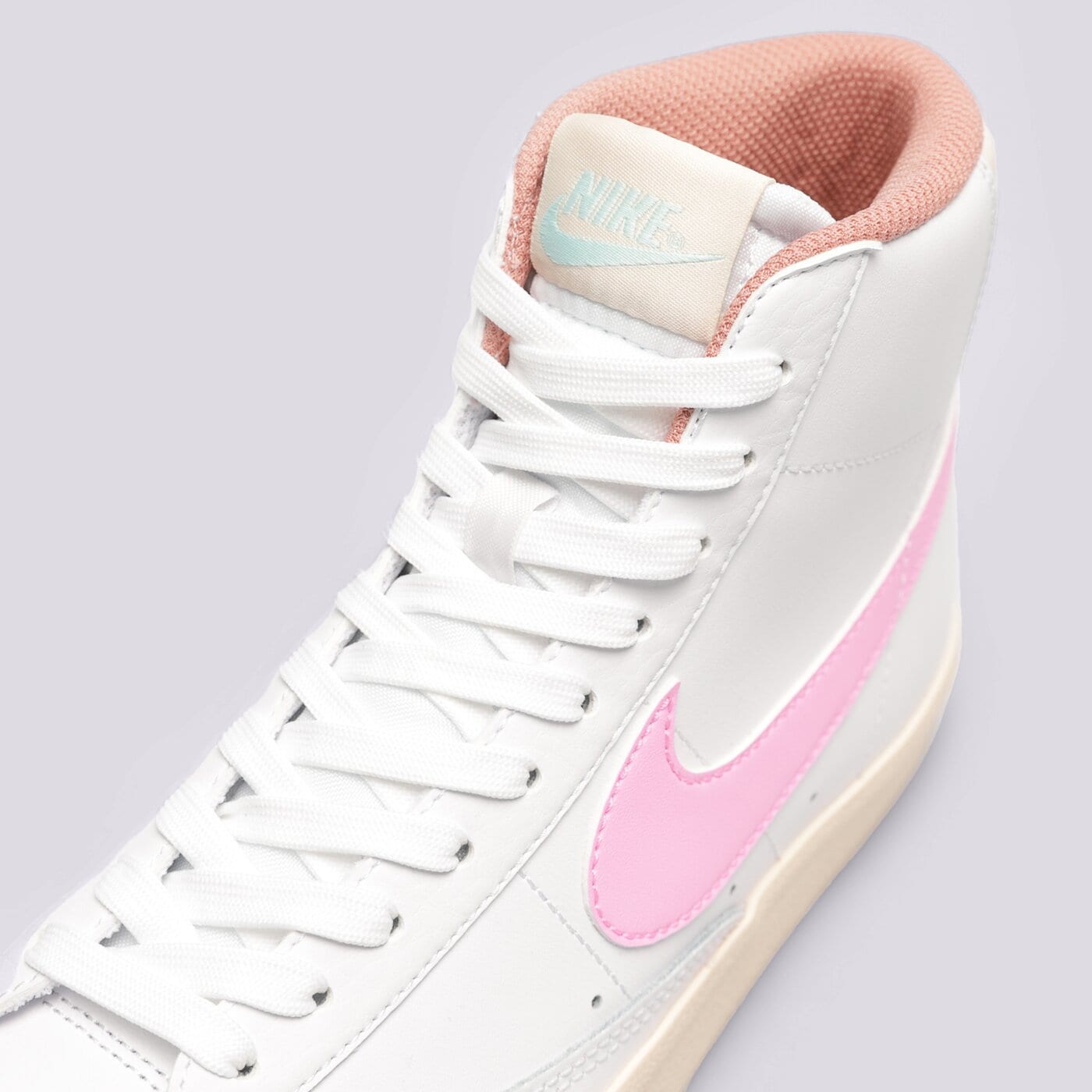 Детски маратонки NIKE BLAZER MID '77 (GS)  dz2900-100 цвят бял