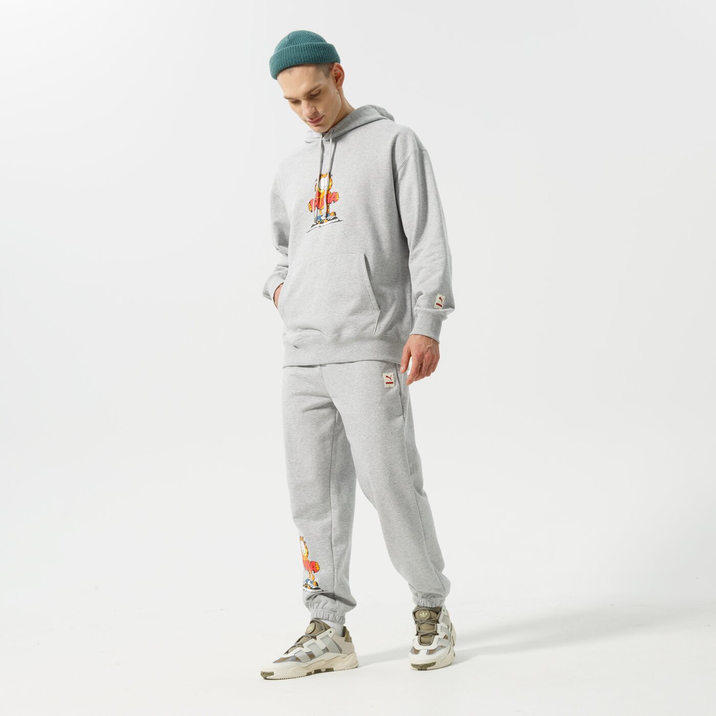 Мъжки панталони PUMA ПАНТАЛОНИ PUMA X GARFIELD SWEATPANTS 534436 04 цвят сив