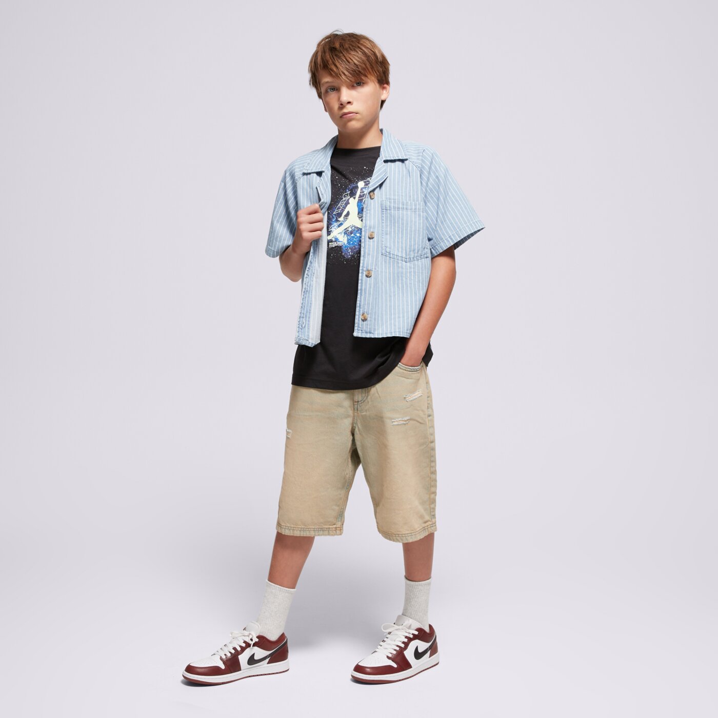 Детска тениска JORDAN ТЕНИСКА JDB SKY IS NOT THE LIMIT GLOW BOY 95d948-023 цвят черен