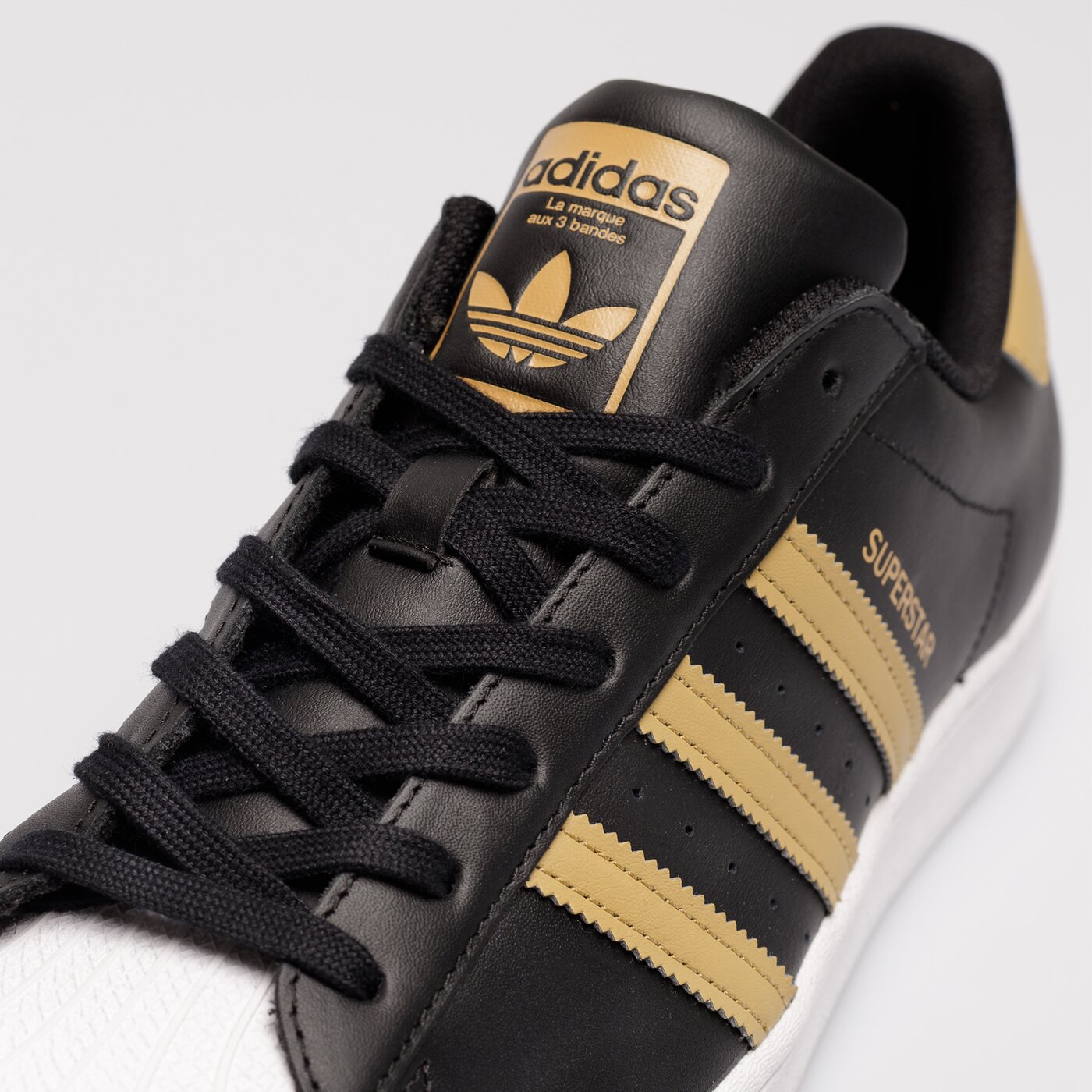 Мъжки маратонки ADIDAS SUPERSTAR  hp5498 цвят черен