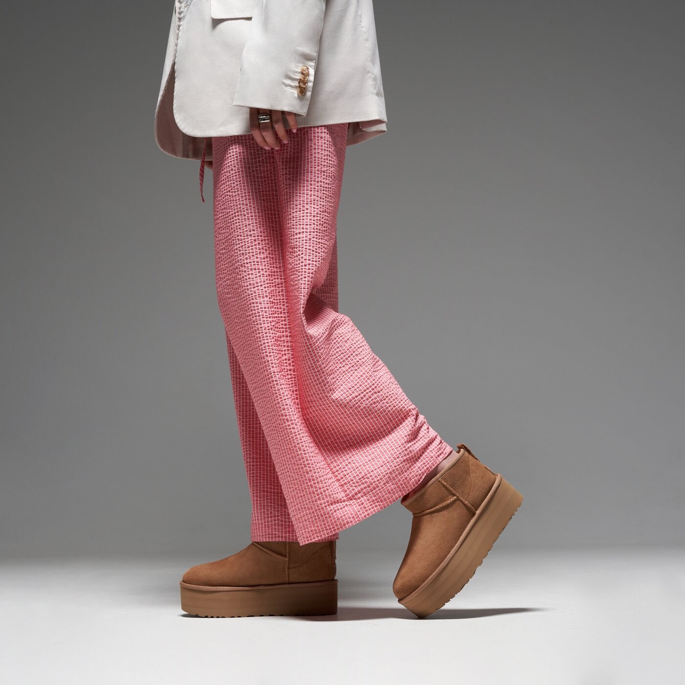 Дамски кежуал UGG CLASSIC ULTRA MINI PLATFORM 1135092-che цвят кафяв