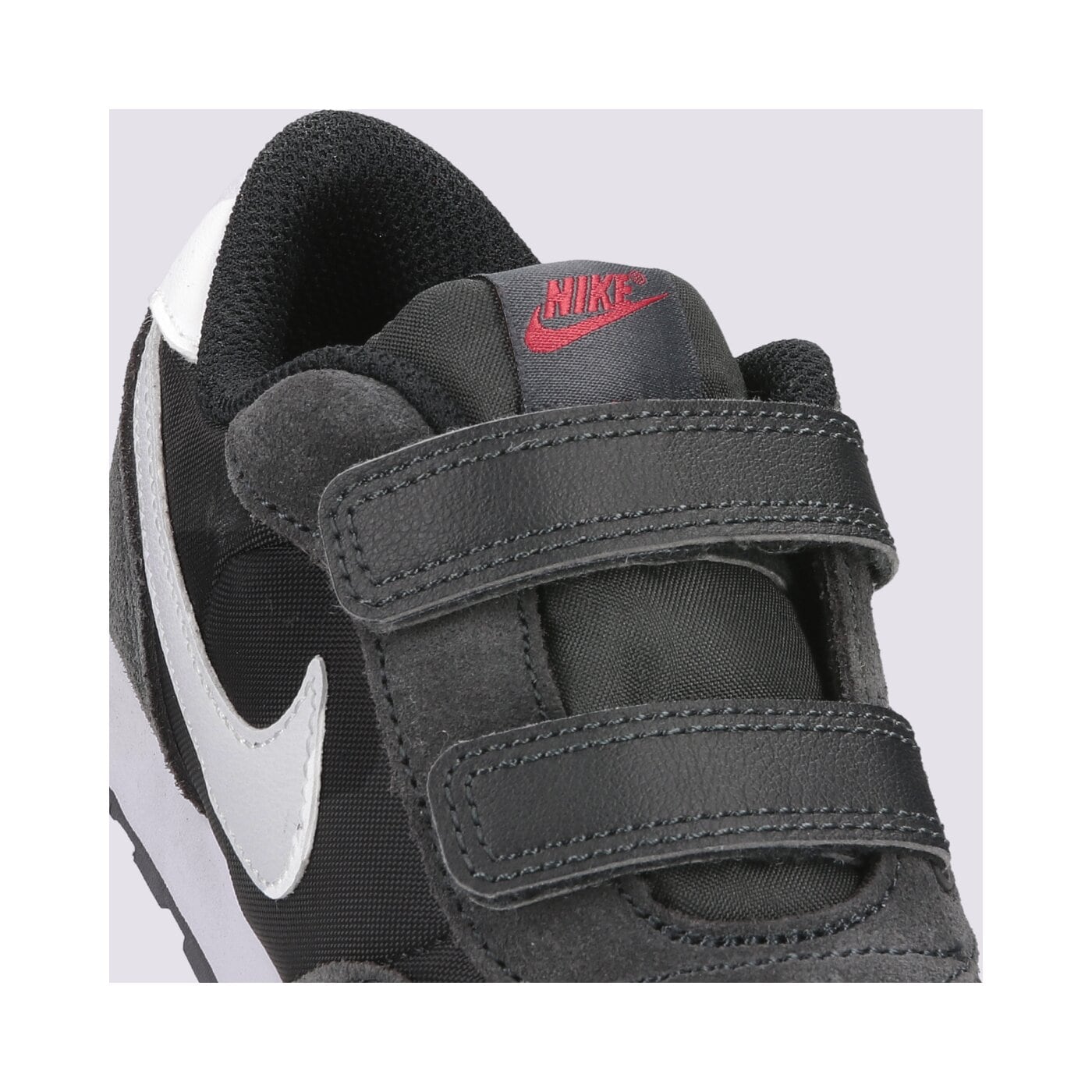 Детски маратонки NIKE MD VALIANT cn8560-016 цвят черен