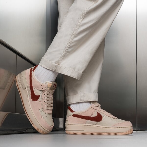 Дамски маратонки NIKE WMNS AF1 SHADOW dz4705200 цвят розов