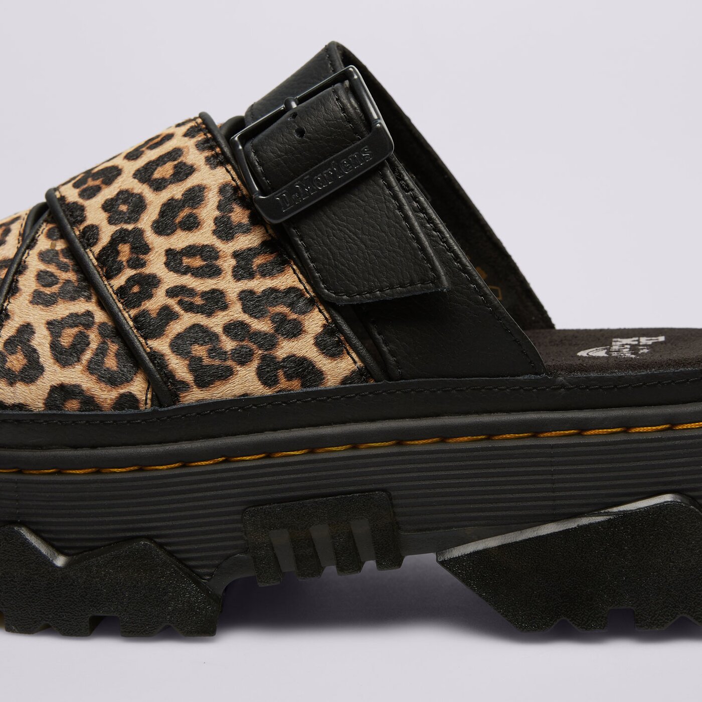 Дамски чехли и сандали DR.MARTENS MATTISON SLIDE SANDAL 41110200 цвят кафяв