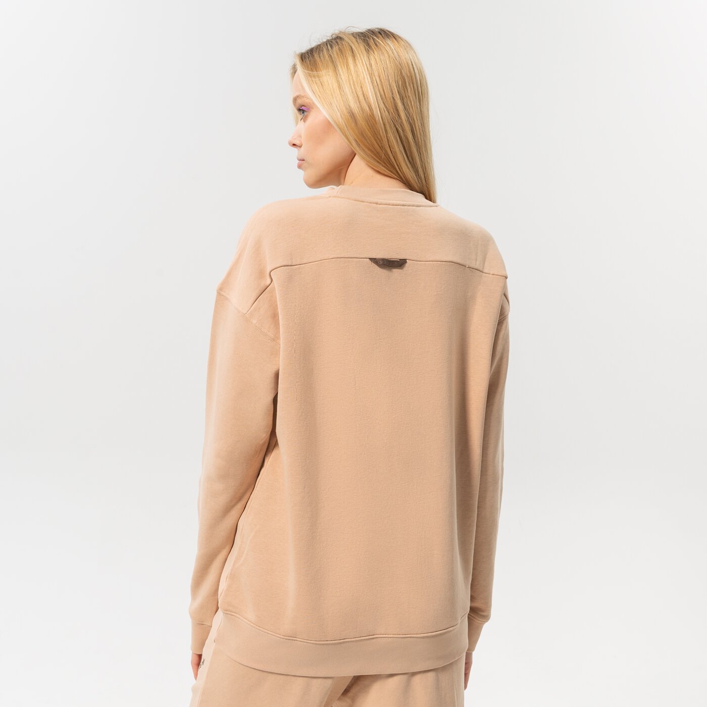 Дамски суичър ADIDAS СУИТЧЪР CREW hm4867 цвят бежов