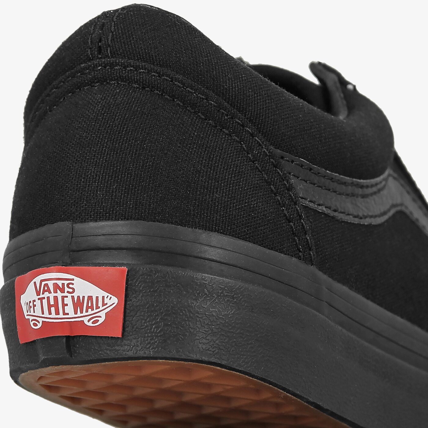 Дамски маратонки VANS OLD SKOOL  vn000d3hbka1 цвят черен