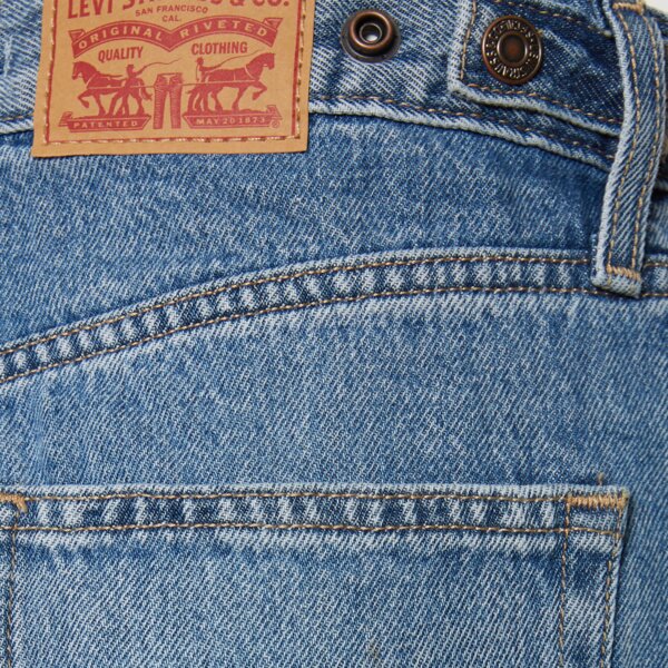 Дамски панталони LEVI'S ПАНТАЛОНИ CINCH BARREL MED INDIGO WORN IN 003v5-0002 цвят син