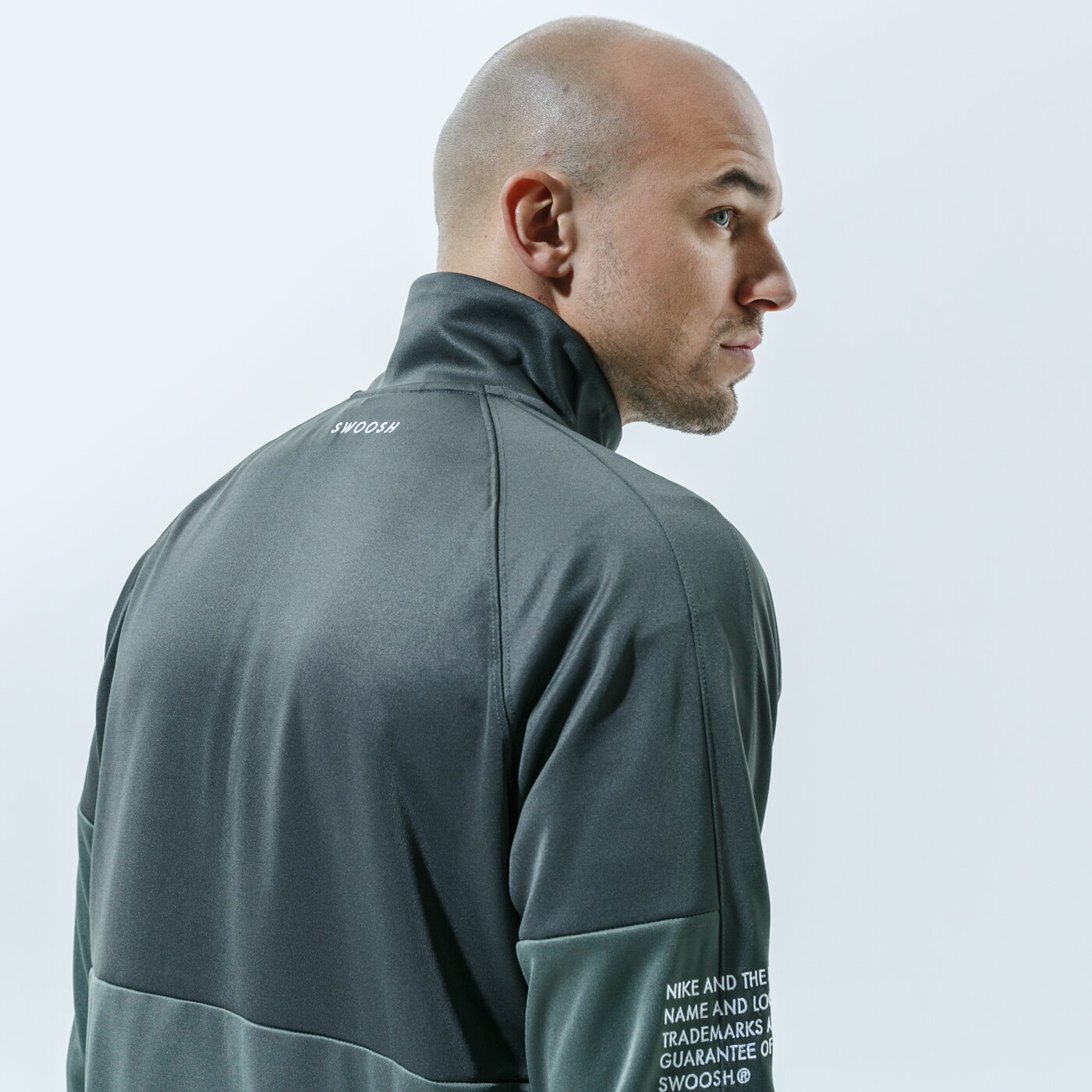 Мъжки суичър NIKE СУИТЧЪР СЪС ЗАКОПЧАВАНЕ M NSW SWOOSH JKT PK cu3893-380 цвят зелен