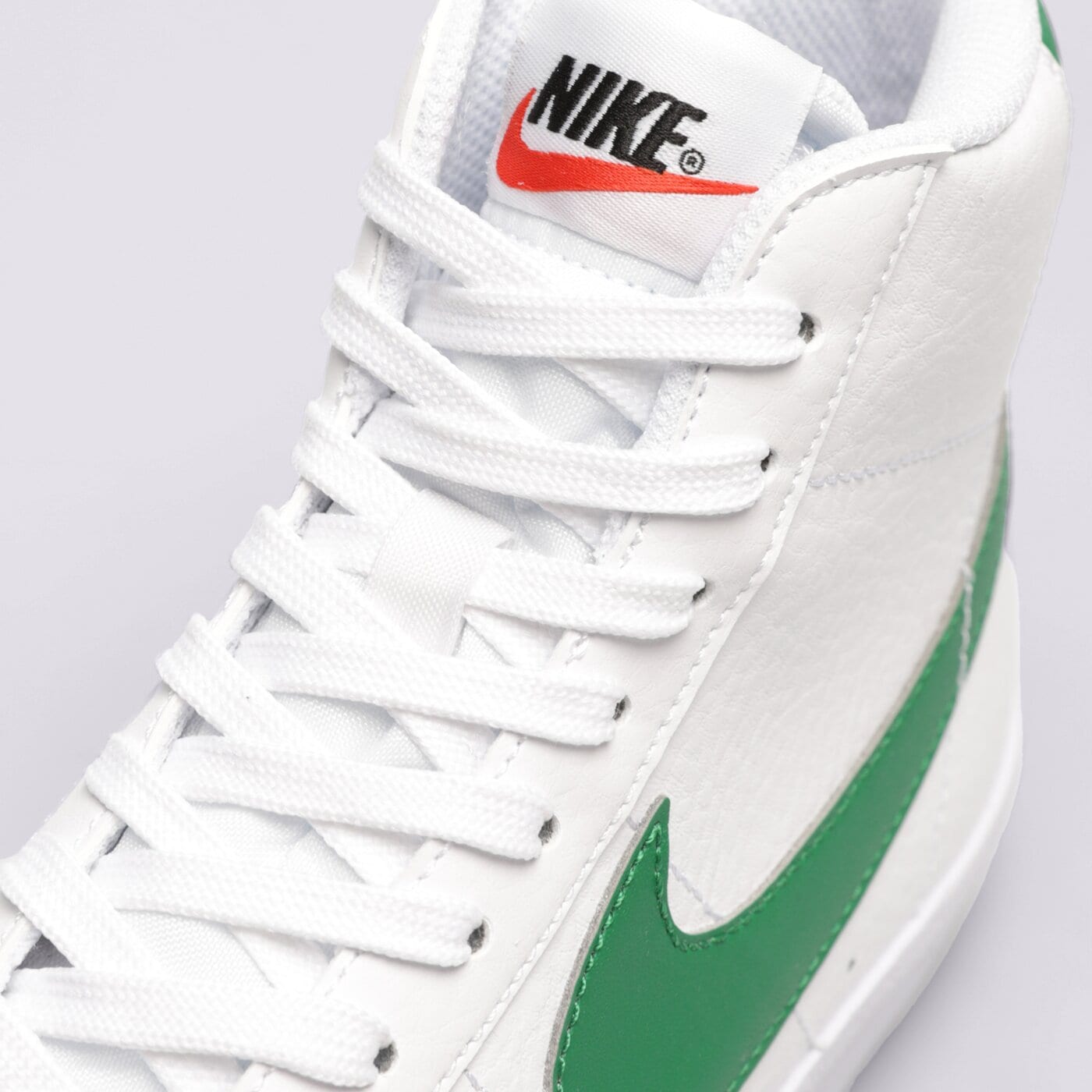 Детски маратонки NIKE BLAZER MID '77 da4086-115 цвят бял