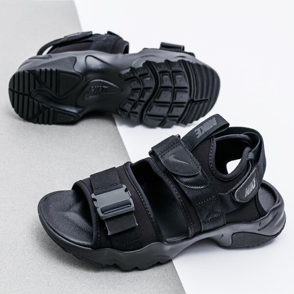 Дамски чехли и сандали NIKE CANYON cv5515-002 цвят черен