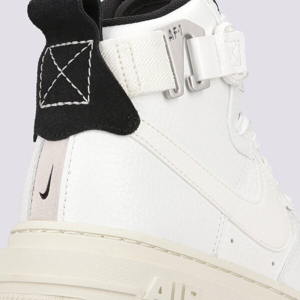 Дамски маратонки NIKE AIR FORCE 1 HIGH UTILITY 2.0 dc3584-100 цвят бял