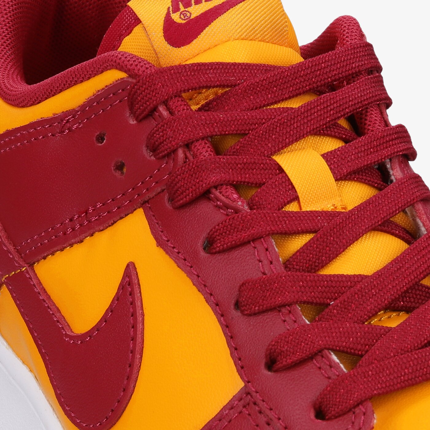 Мъжки маратонки NIKE DUNK LOW RETRO dd1391-701 цвят златен