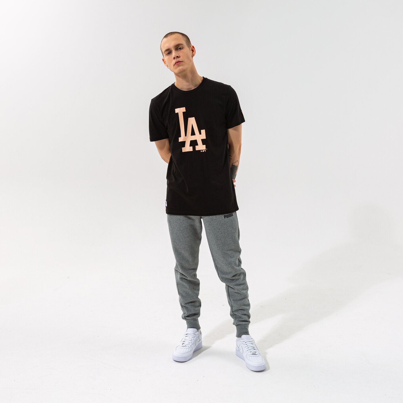 Мъжка тениска NEW ERA ТЕНИСКА MLB SEASONAL TEAM LOGO TEE LOSDOD BLKBSK 12827231 цвят черен