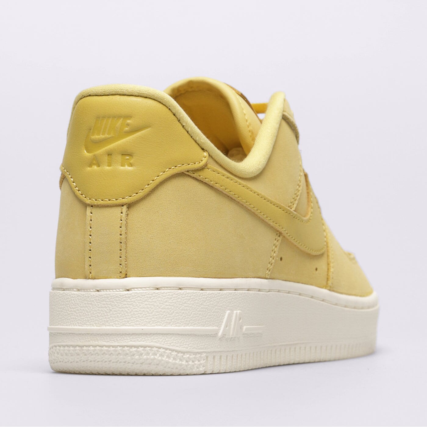 Дамски маратонки NIKE AIR FORCE 1 '07 PRM dr9503-700 цвят жълт