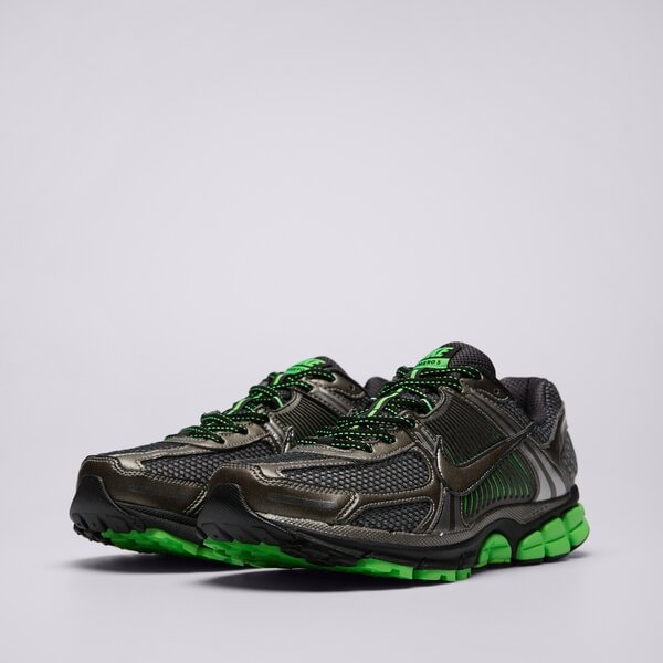 Мъжки маратонки NIKE ZOOM VOMERO 5 SE ib2988-001 цвят черен
