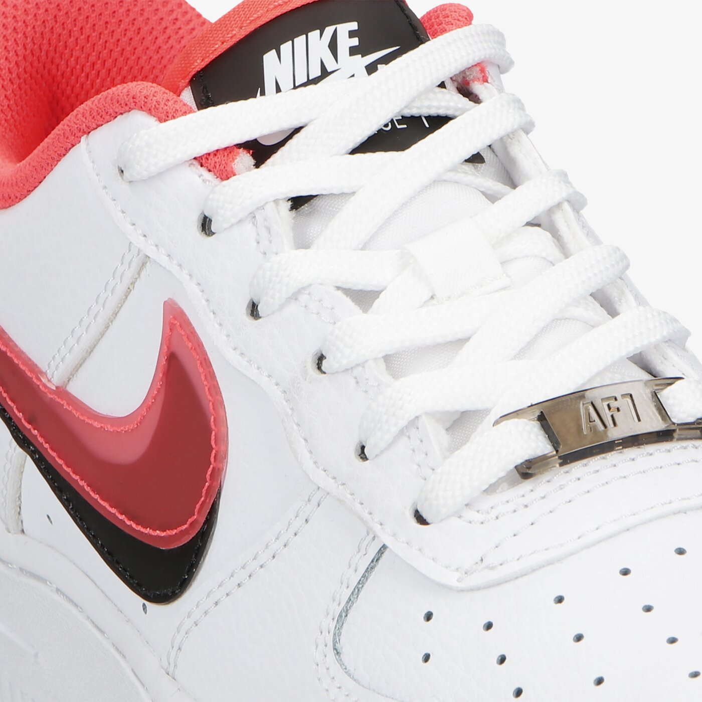 Детски маратонки NIKE AIR FORCE 1 LV8 cw1574-101 цвят бял