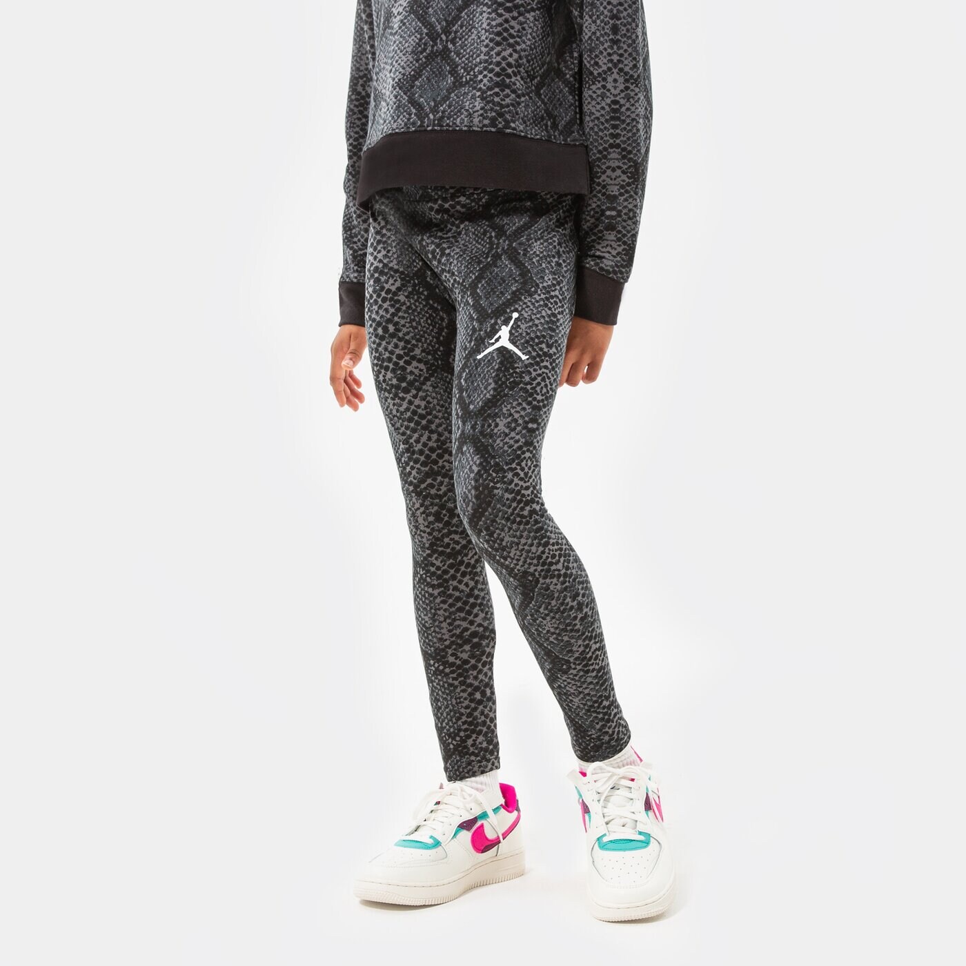 Детски панталони JORDAN КЛИН ESSENTIALS SNAKE LEGGING GIRL 45b314-023 цвят черен