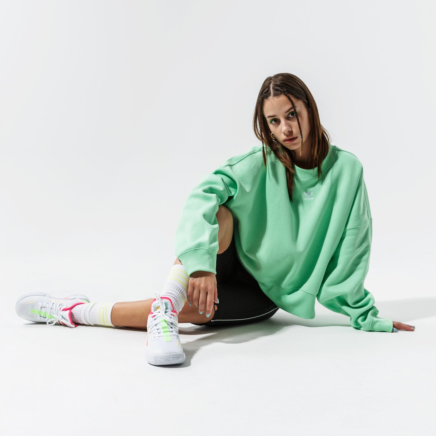 Дамски суичър ADIDAS СУИТЧЪР SWEATSHIRT h06656 цвят зелен